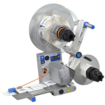 Labeling machine with two rollers, control elements, and a conveyor belt for the automatic labeling of products.